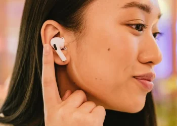Guide pour configurer efficacement les gestes de la tête des AirPods