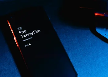 Android 15 QPR2 minimise les notifications sur l&rsquo;écran de verrouillage